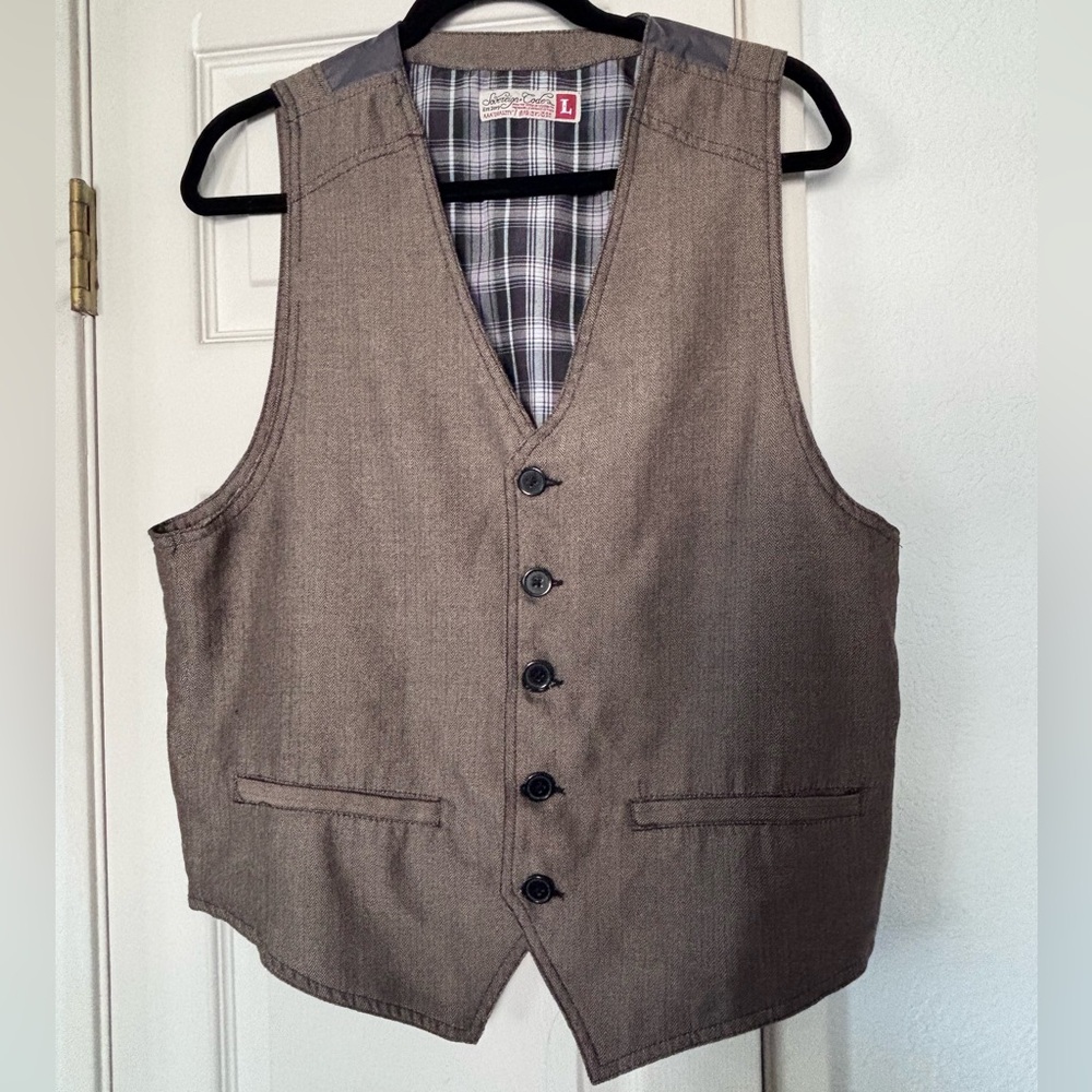 Sovereign Code Grey Men's Vest with Plaid Lining.